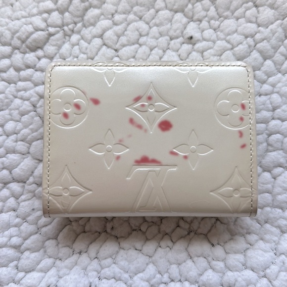 Authentic Louis Vuitton small wallet - Picture 2 of 7